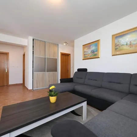 Dora Διαμέρισμα